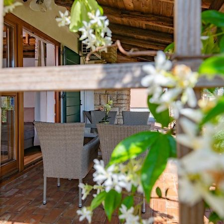 House Boris Apartman Loborika Kültér fotó