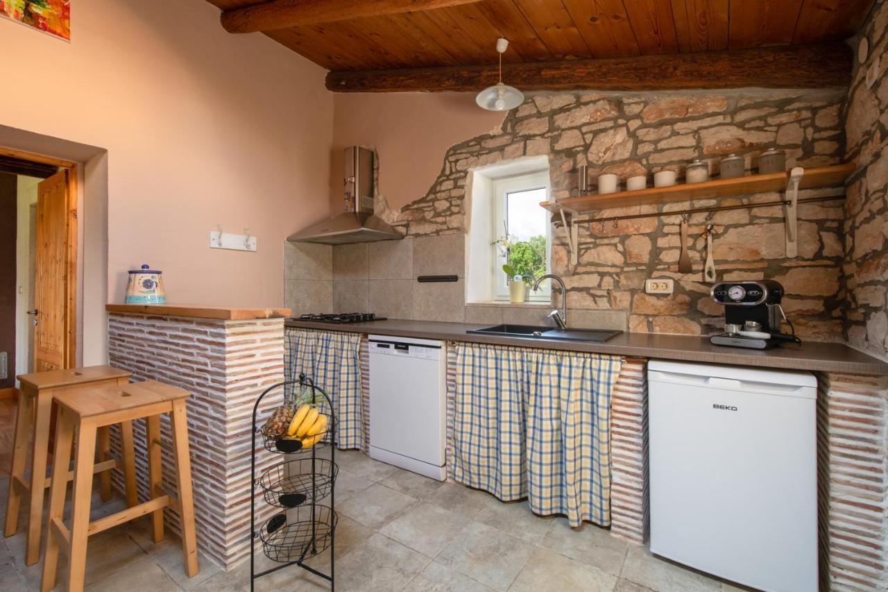 House Boris Apartman Loborika Kültér fotó