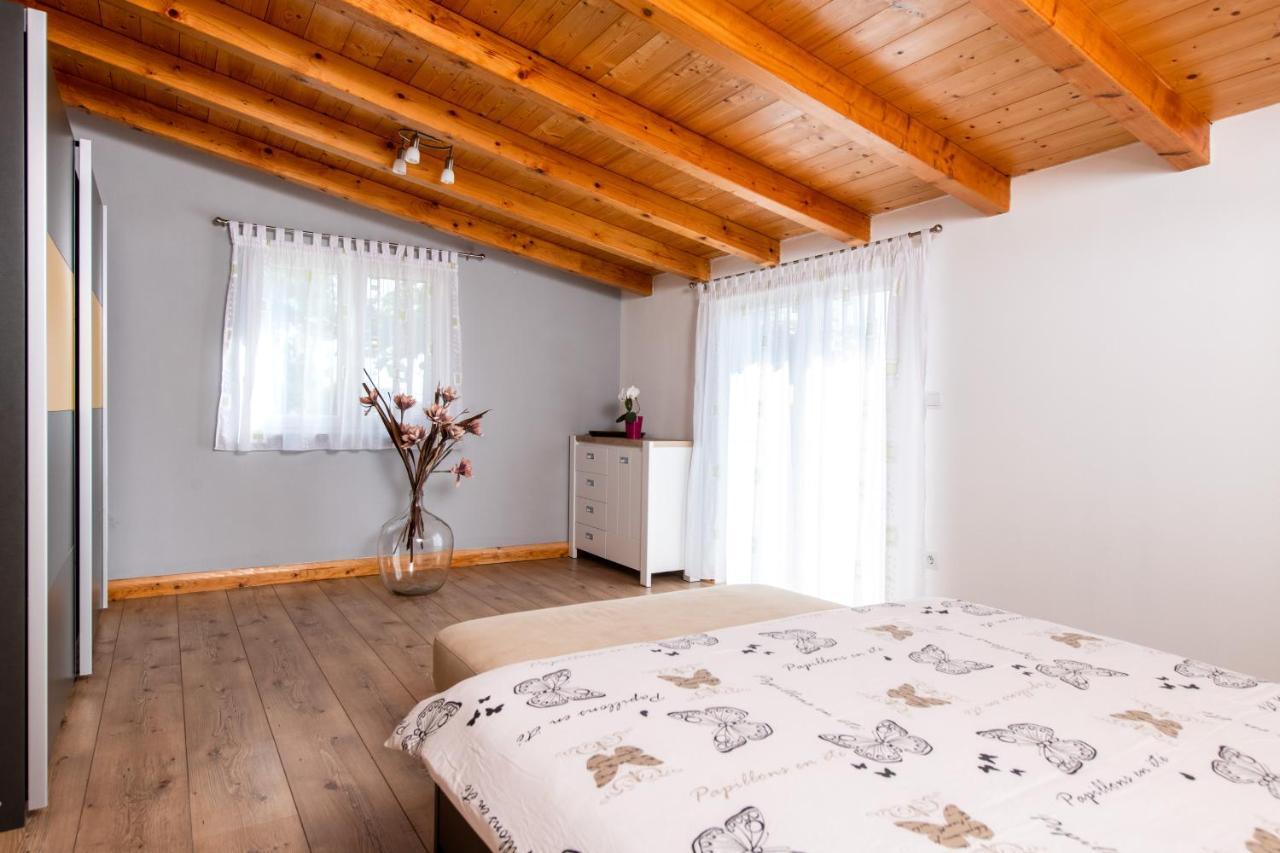 House Boris Apartman Loborika Kültér fotó